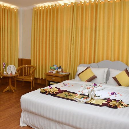Hotel Rich Пин О Луин Екстериор снимка