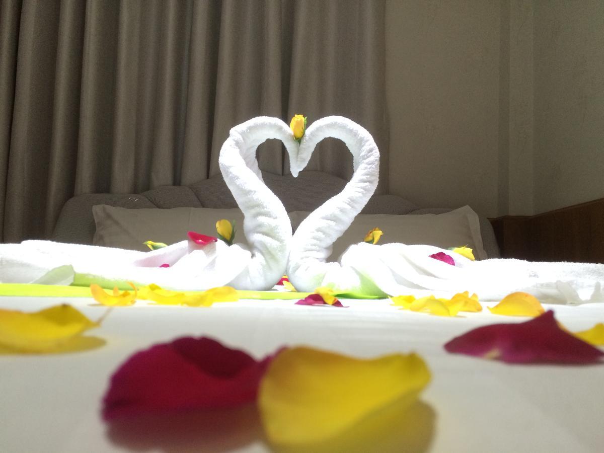 Hotel Rich Пин О Луин Екстериор снимка