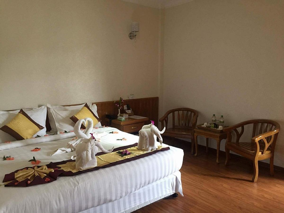 Hotel Rich Пин О Луин Екстериор снимка